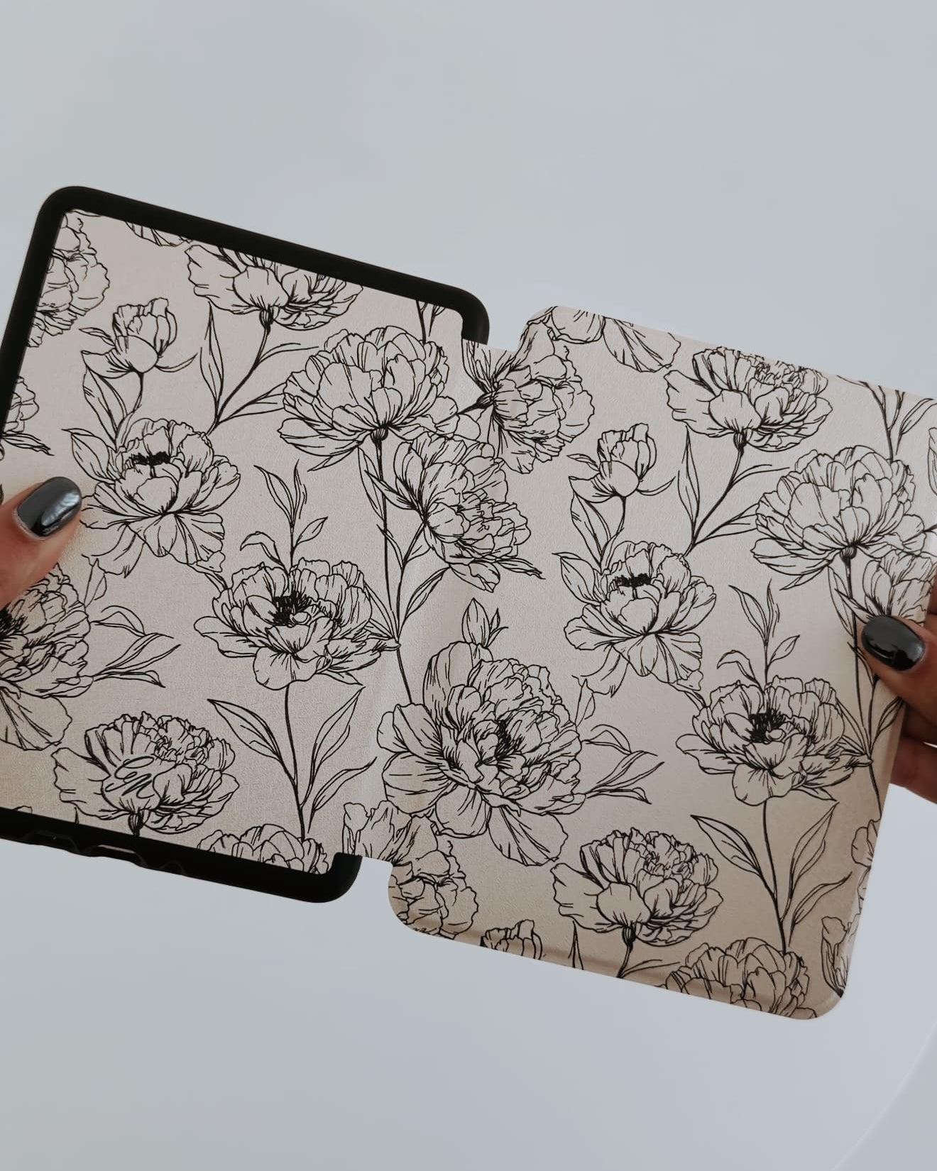 Delicate - Kindle Case