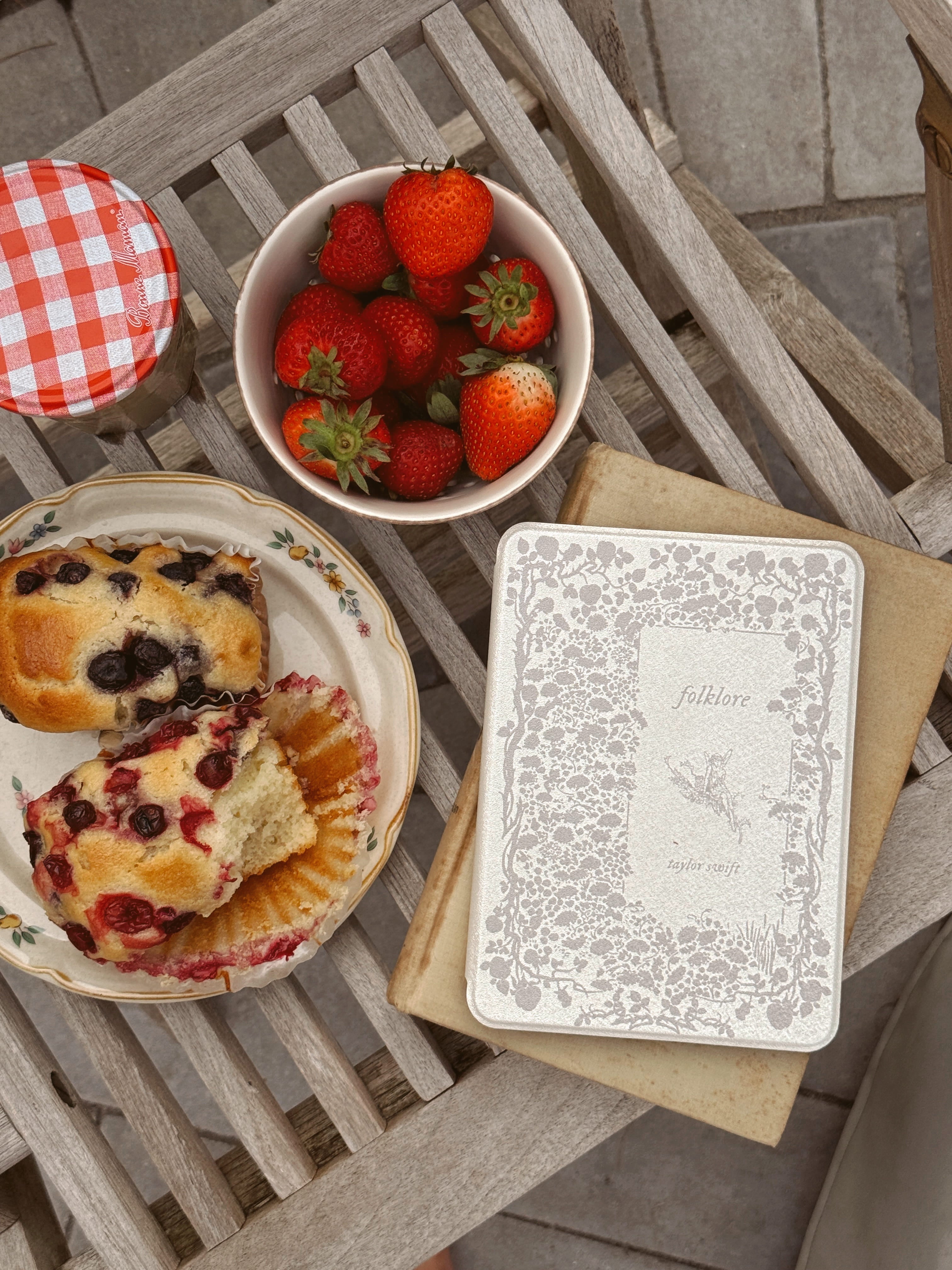 Folklore - Kindle Case