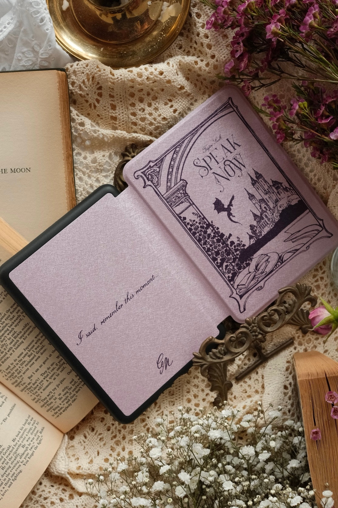 Speak Now Storybound - Kindle Case