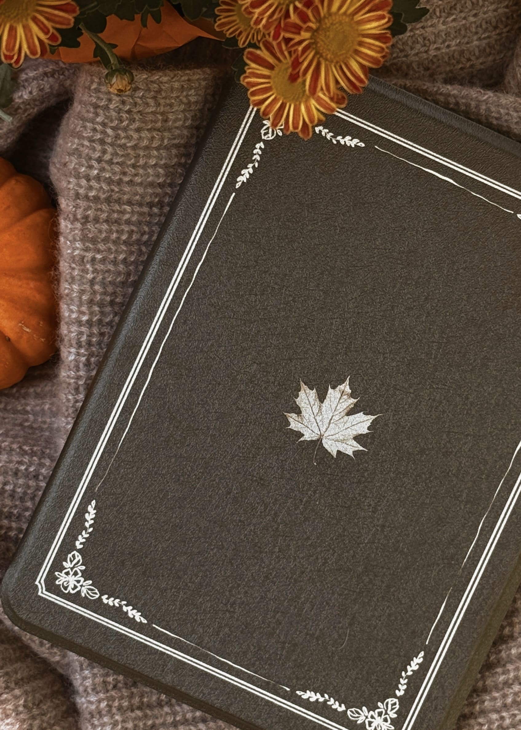 Autumn Leaves Falling - Kindle Case